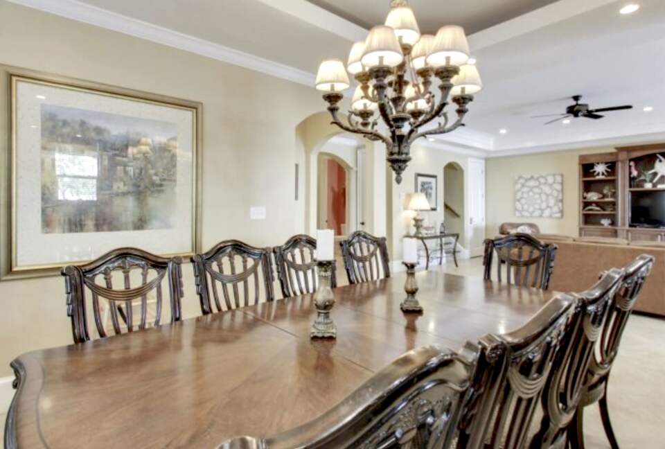 Venetian Palace - Private Beach Access - Miramar Beach, Florida