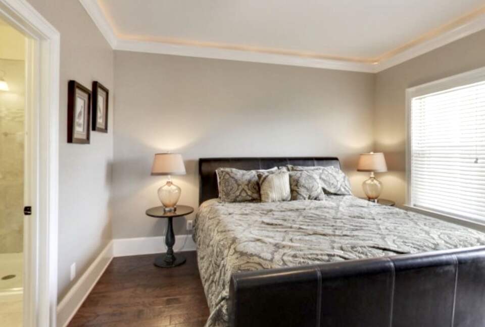 Venetian Palace - Private Beach Access - Miramar Beach, Florida