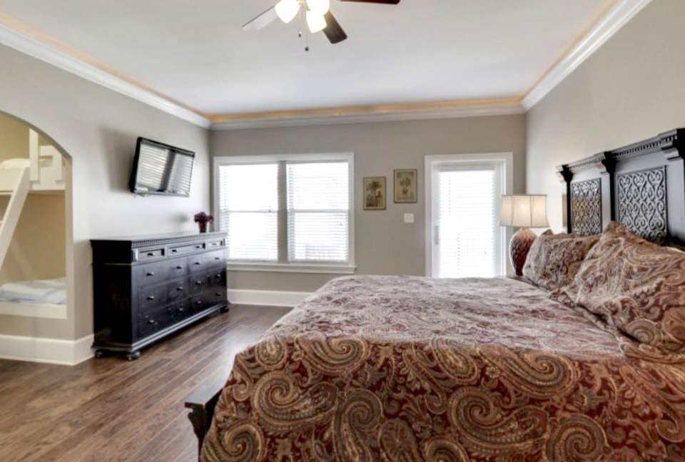 Venetian Palace - Private Beach Access - Miramar Beach, Florida