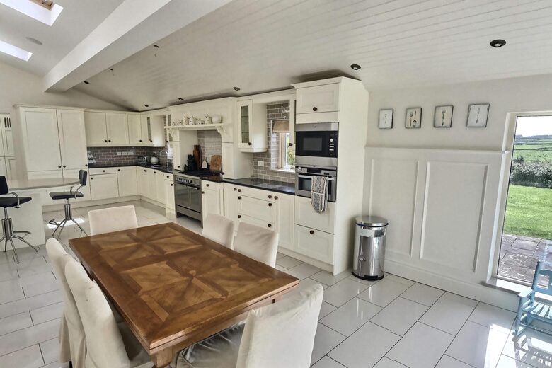 Wild Atlantic Way Irish Coastal Home Howards Way - Liscannor, Ireland