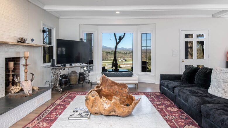 The Magnolia Manor at The Horse Shoe Farm - Hendersonville, North Carolina