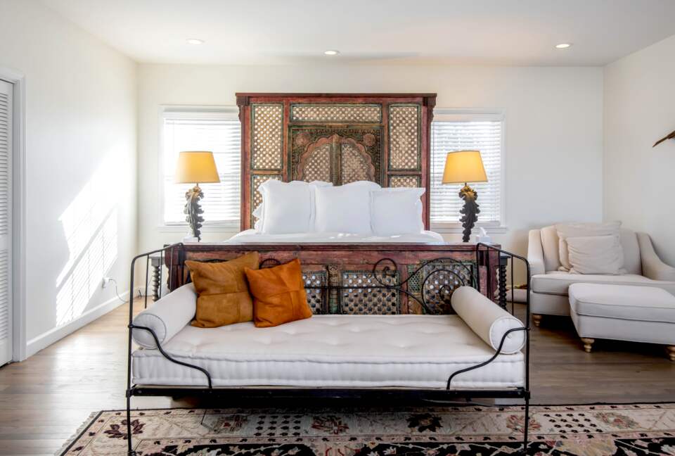 The Magnolia Manor at The Horse Shoe Farm - Hendersonville, North Carolina