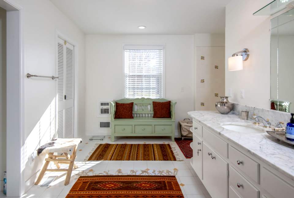 The Magnolia Manor at The Horse Shoe Farm - Hendersonville, North Carolina