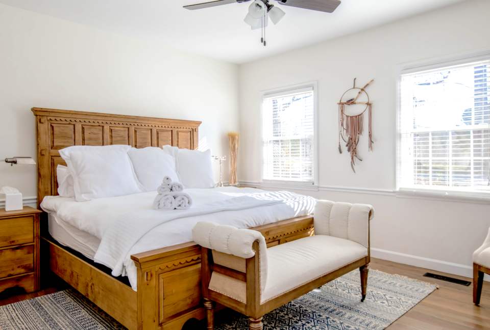 The Magnolia Manor at The Horse Shoe Farm - Hendersonville, North Carolina