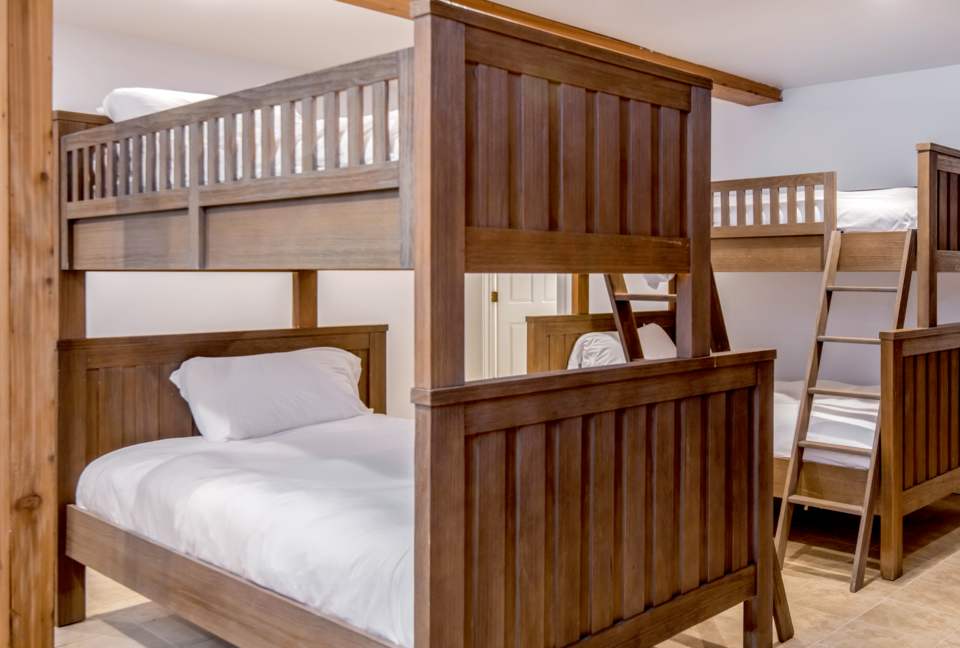 The Magnolia Manor at The Horse Shoe Farm - Hendersonville, North Carolina