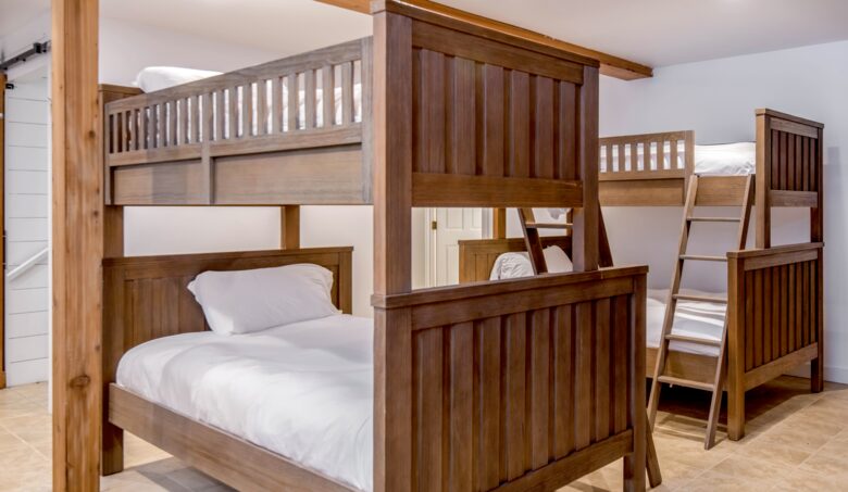 The Magnolia Manor at The Horse Shoe Farm - Hendersonville, North Carolina