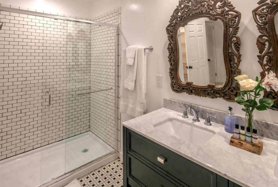 The Magnolia Manor at The Horse Shoe Farm - Hendersonville, North Carolina