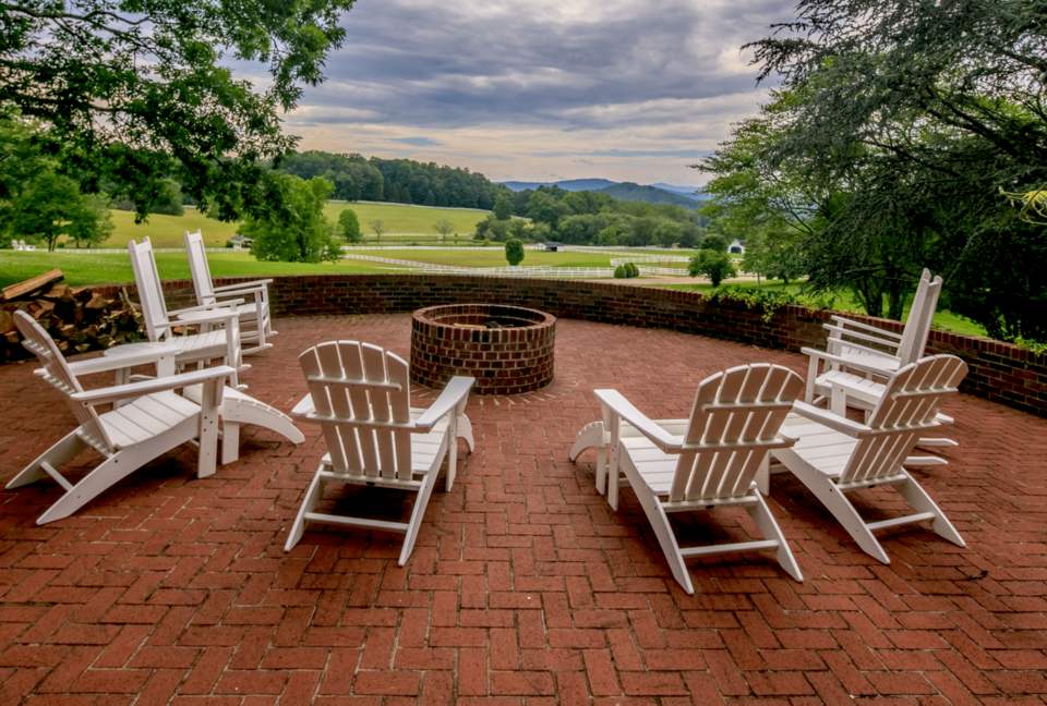 The Magnolia Manor at The Horse Shoe Farm - Hendersonville, North Carolina
