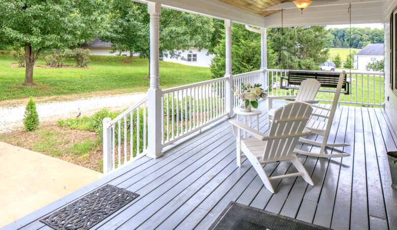 The Willow House at The Horseshoe Farm - Hendersonville, North Carolina