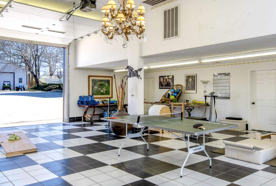 The Magnolia Manor at The Horse Shoe Farm - Hendersonville, North Carolina