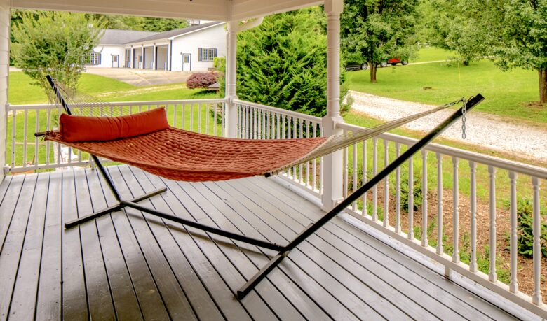 The Willow House at The Horseshoe Farm - Hendersonville, North Carolina