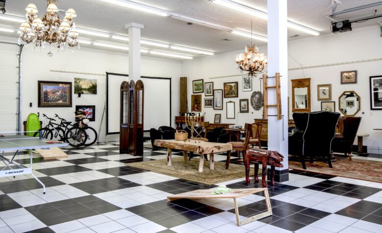 The Magnolia Manor at The Horse Shoe Farm - Hendersonville, North Carolina