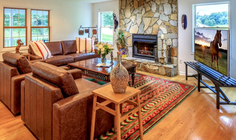 The Willow House at The Horseshoe Farm - Hendersonville, North Carolina