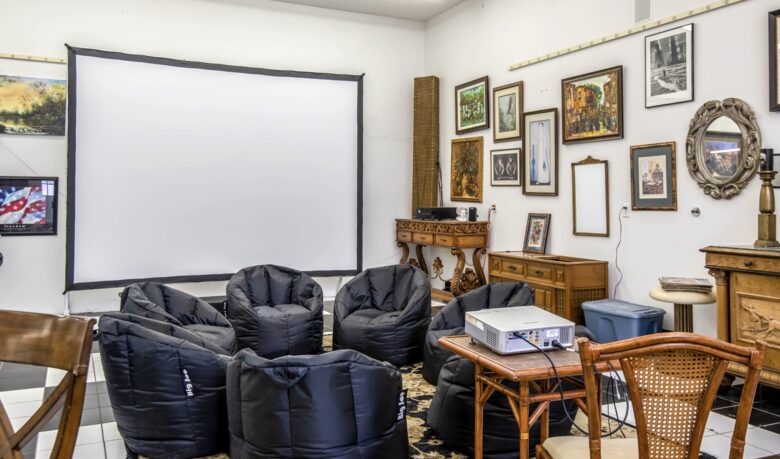 The Magnolia Manor at The Horse Shoe Farm - Hendersonville, North Carolina