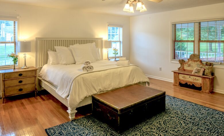 The Willow House at The Horseshoe Farm - Hendersonville, North Carolina