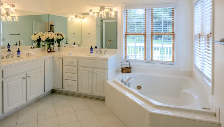 The Willow House at The Horseshoe Farm - Hendersonville, North Carolina