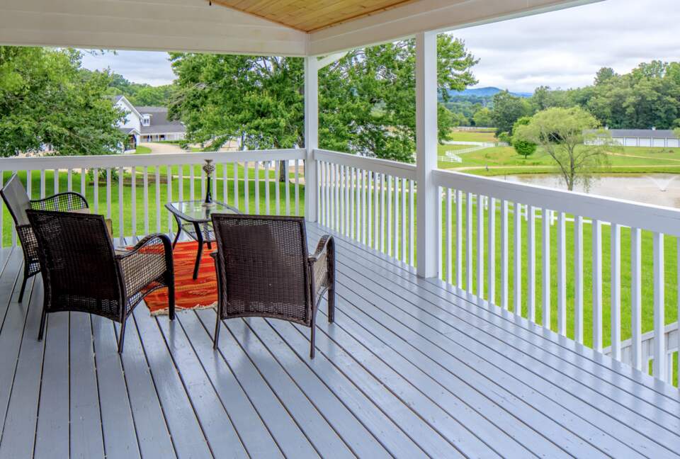 The Willow House at The Horseshoe Farm - Hendersonville, North Carolina