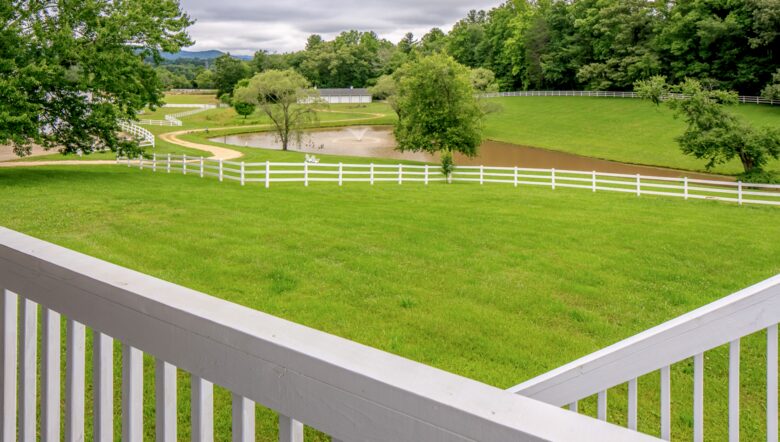 The Willow House at The Horseshoe Farm - Hendersonville, North Carolina