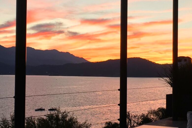 Casa Negra - Valle de Bravo, Mexico