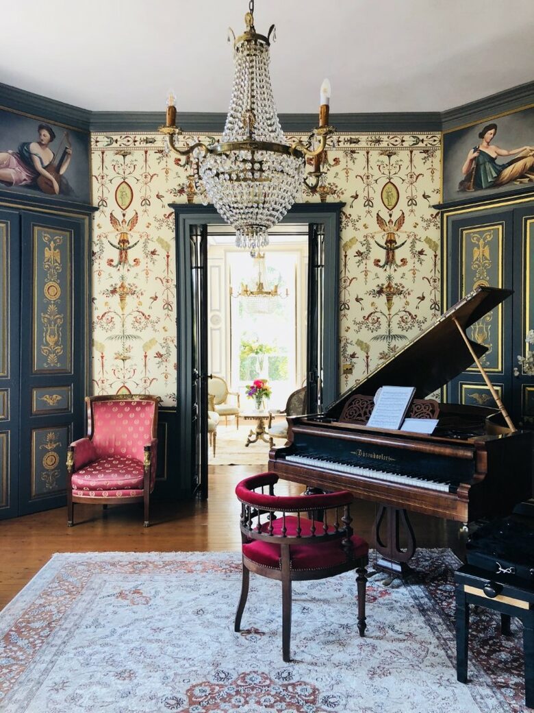 Château De Vézins (R) - Cholet, France