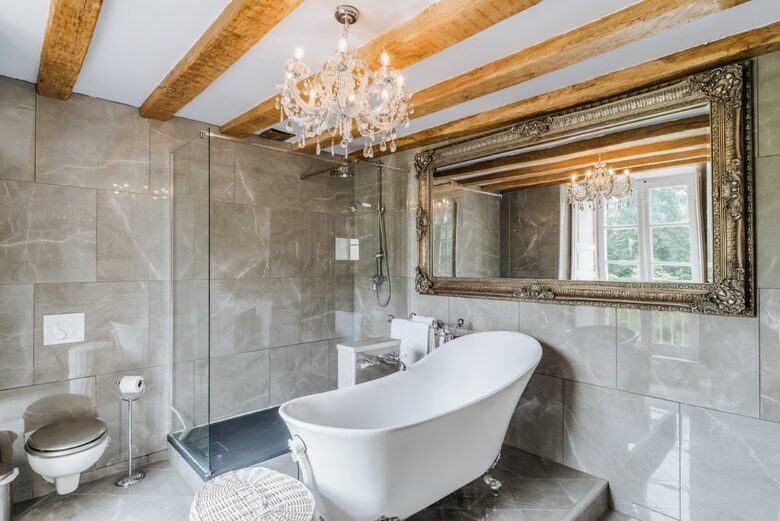 Château De Vézins (R) - Cholet, France