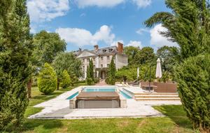 Château De Vézins (R) - Cholet, France