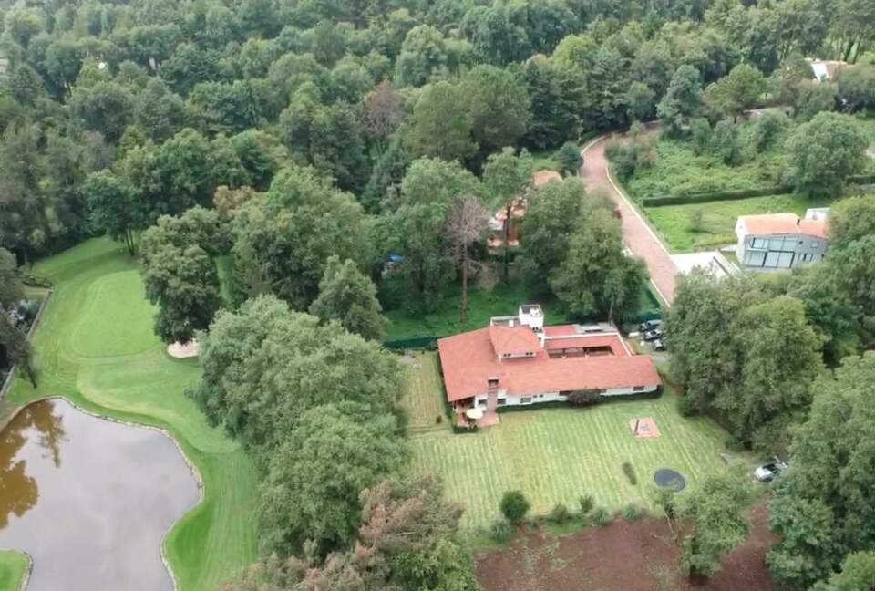 Valle de Bravo Country Club Villa - Rancho Avandaro - Valle de Bravo, Mexico