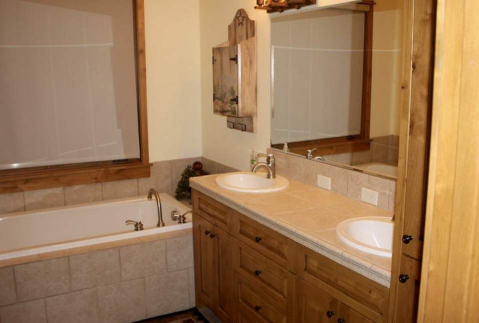 Teton Springs Cabin - Near Jackson Hole and Grand Targhee Ski Resort! - Victor, Idaho