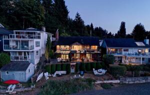 Harbour House - Gibsons, Canada