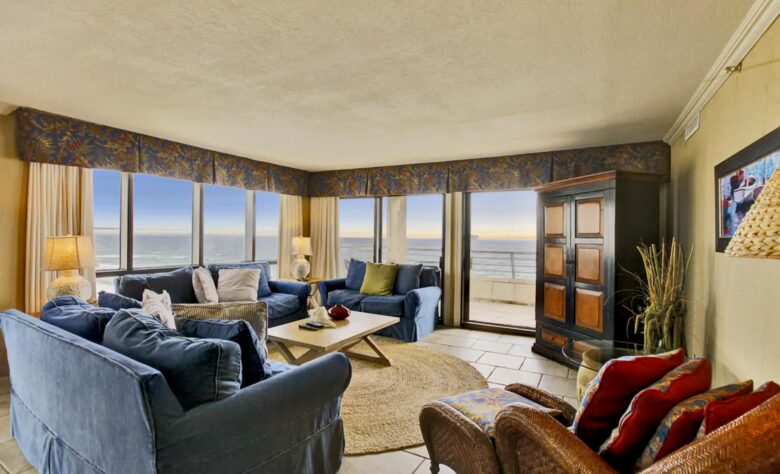Emerald Towers Beachfront Residence - Destin, Florida