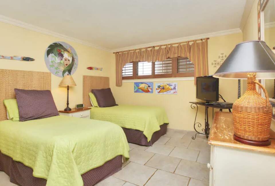 Emerald Towers Beachfront Residence - Destin, Florida