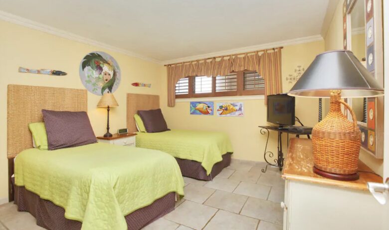 Emerald Towers Beachfront Residence - Destin, Florida