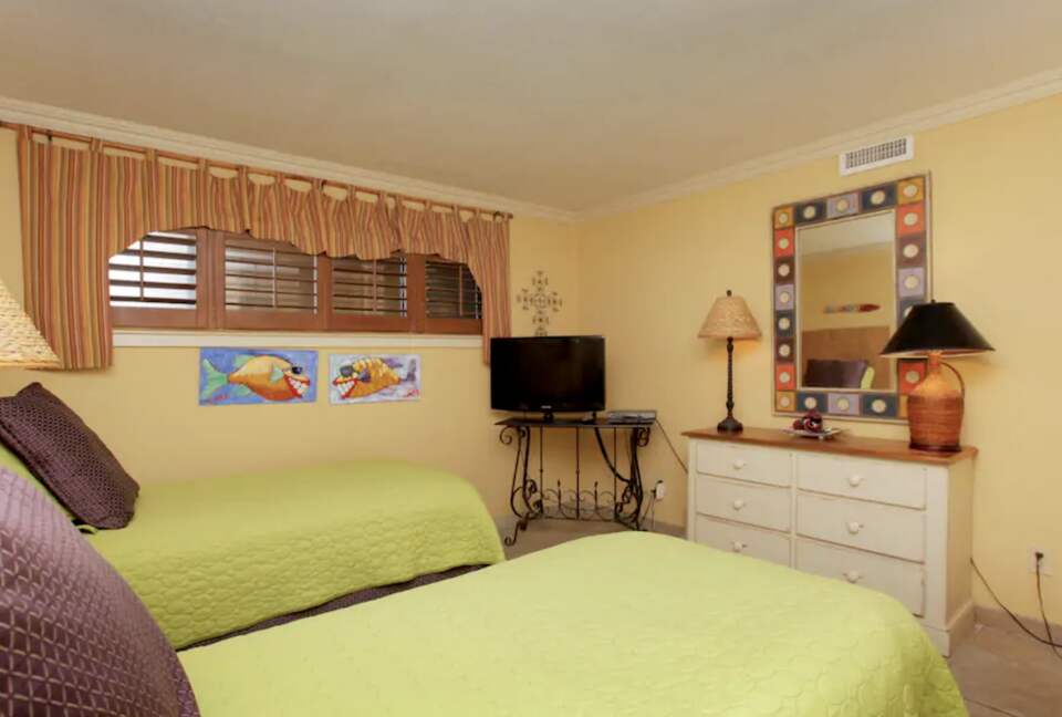 Emerald Towers Beachfront Residence - Destin, Florida