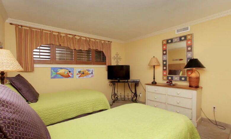 Emerald Towers Beachfront Residence - Destin, Florida