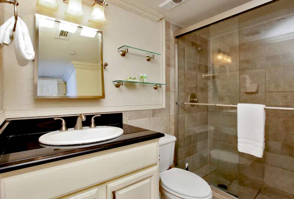 Emerald Towers Beachfront Residence - Destin, Florida