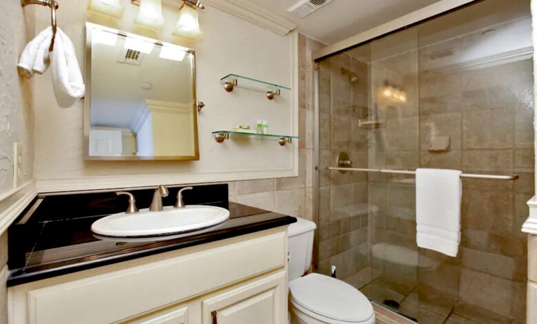 Emerald Towers Beachfront Residence - Destin, Florida