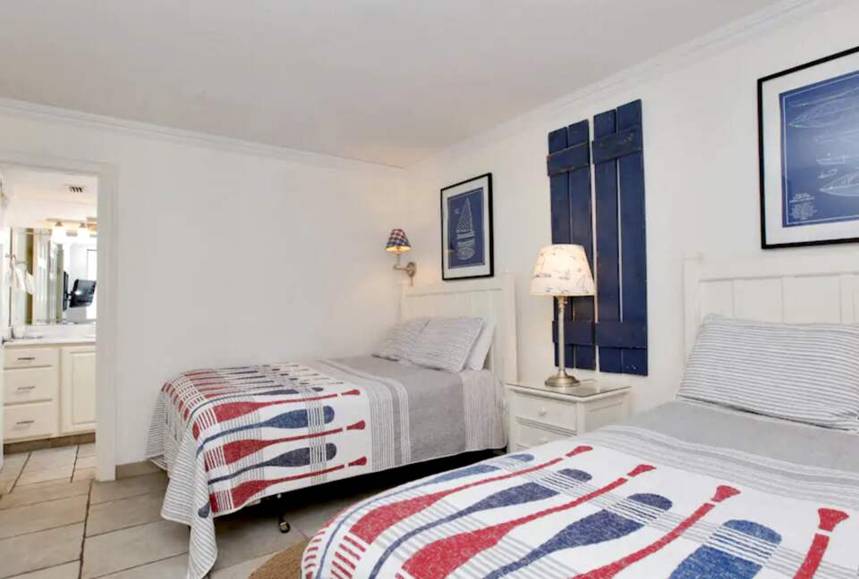 Emerald Towers Beachfront Residence - Destin, Florida