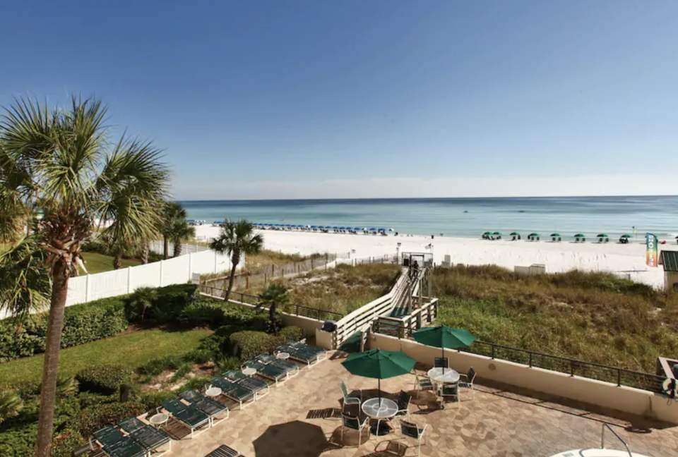 Emerald Towers Beachfront Residence - Destin, Florida
