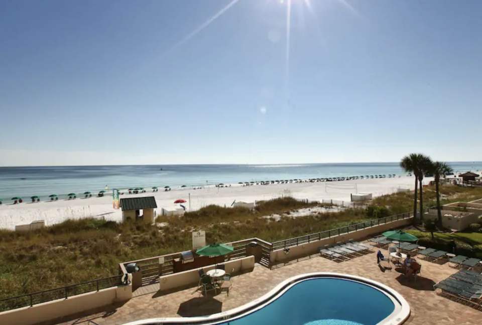 Emerald Towers Beachfront Residence - Destin, Florida