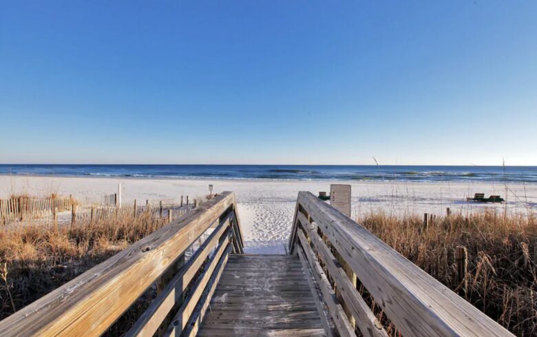 Emerald Towers Beachfront Residence - Destin, Florida