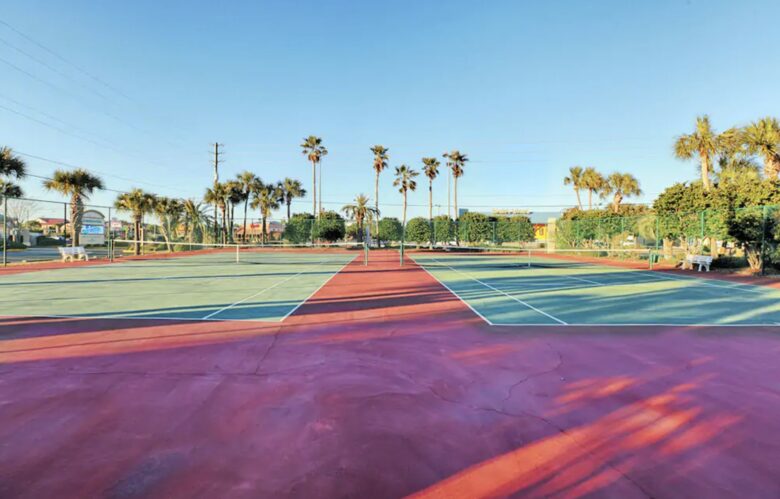 Emerald Towers Beachfront Residence - Destin, Florida