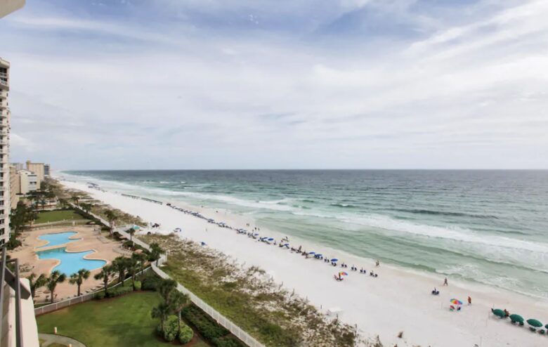 Emerald Towers Beachfront Residence - Destin, Florida