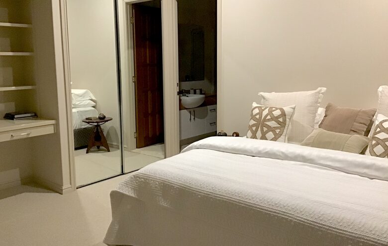 Westerly Manor - Sovereign Island, Australia