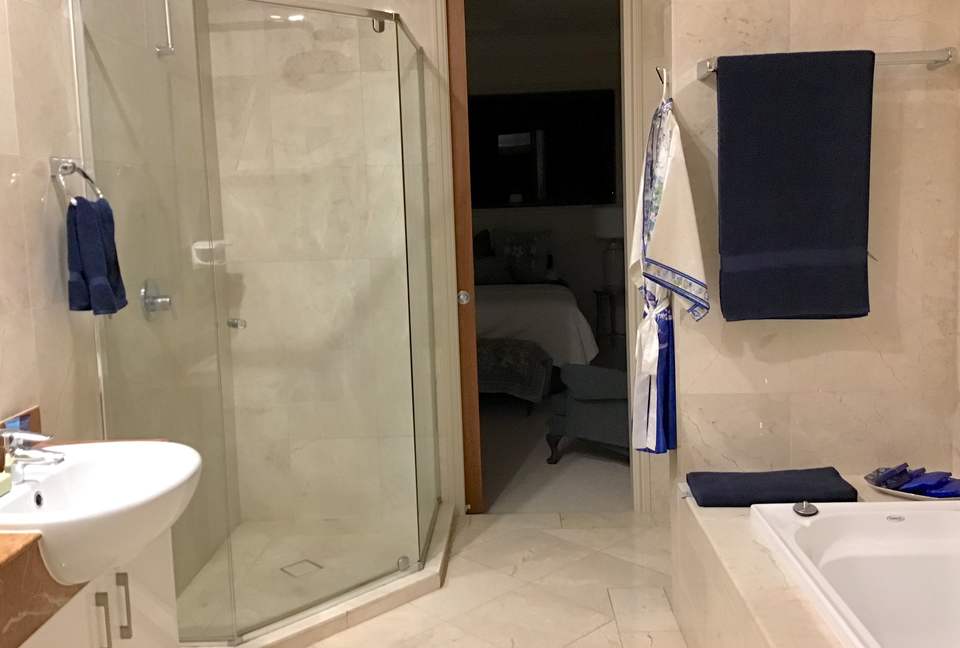 Westerly Manor - Sovereign Island, Australia