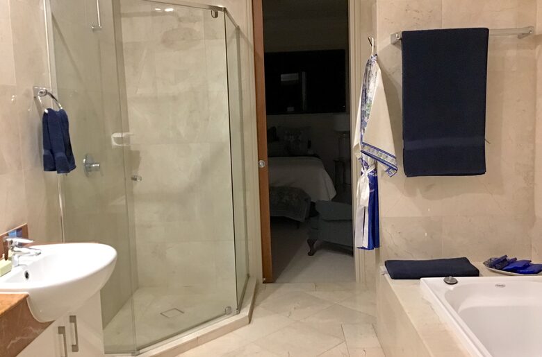 Westerly Manor - Sovereign Island, Australia