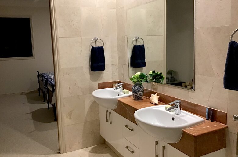 Westerly Manor - Sovereign Island, Australia