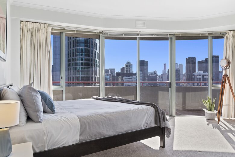 Modern Queensbridge Residence - Southbank, Melbourne, Australia