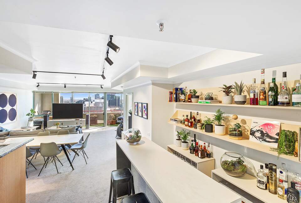 Modern Queensbridge Residence - Southbank, Melbourne, Australia