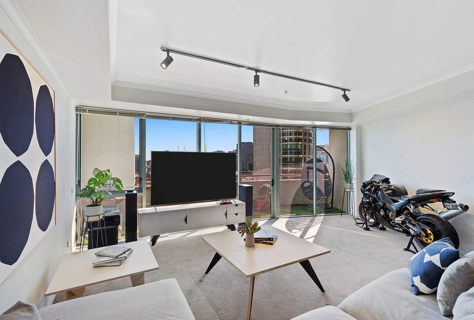 Modern Queensbridge Residence - Southbank, Melbourne, Australia