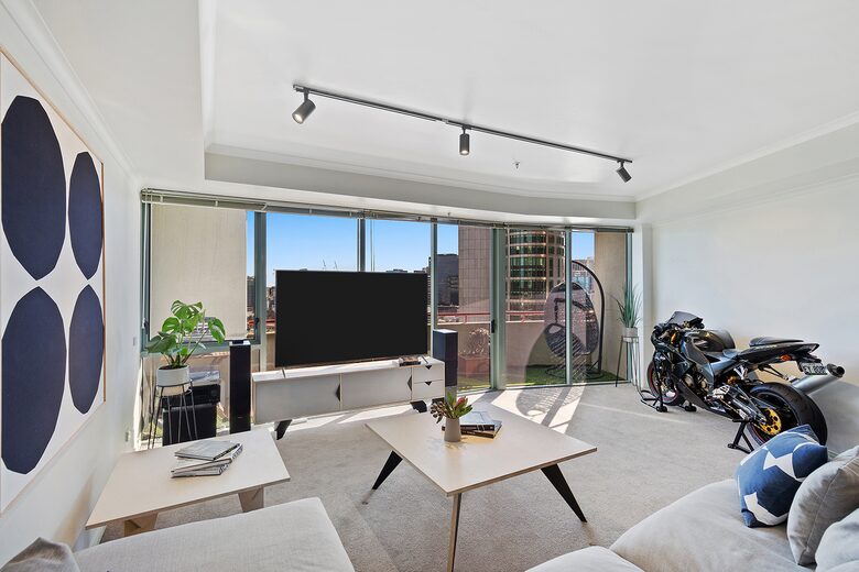 Modern Queensbridge Residence - Southbank, Melbourne, Australia